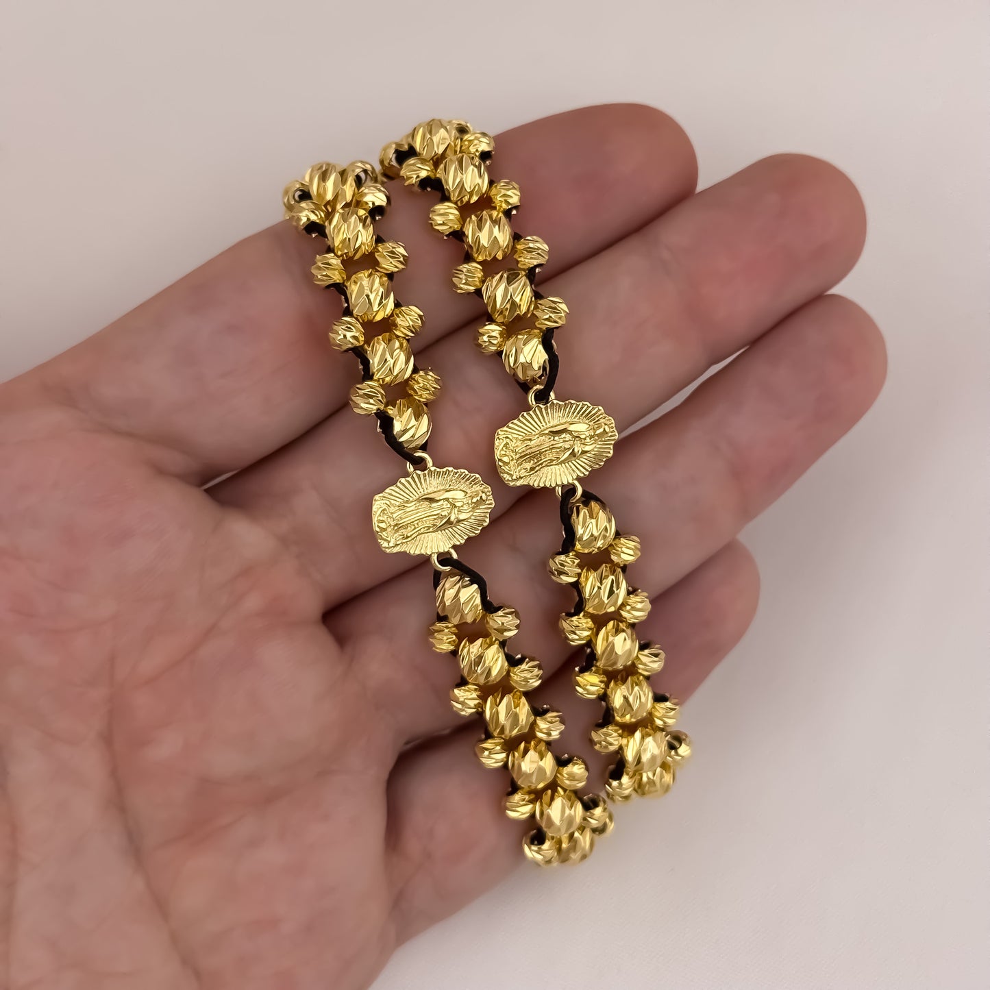 Promoción de 2 Pulseras para Parejas Doble Carril  en Balin Italiano de 6mm con Amuleto protector de Virgen de Guadalupe