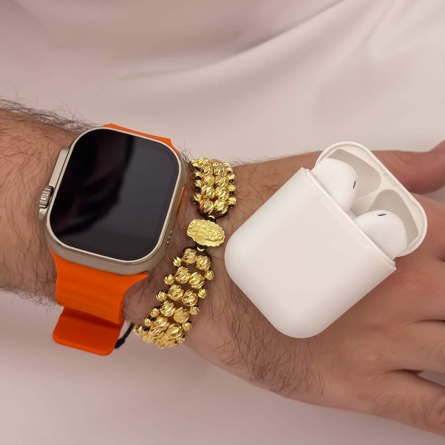 Pulseras Doble Carril de Virgen de Guadalupe Tallada en Oro Laminado 18k con Garantia de por vida + Reloj  apple watch + audifonos airpods