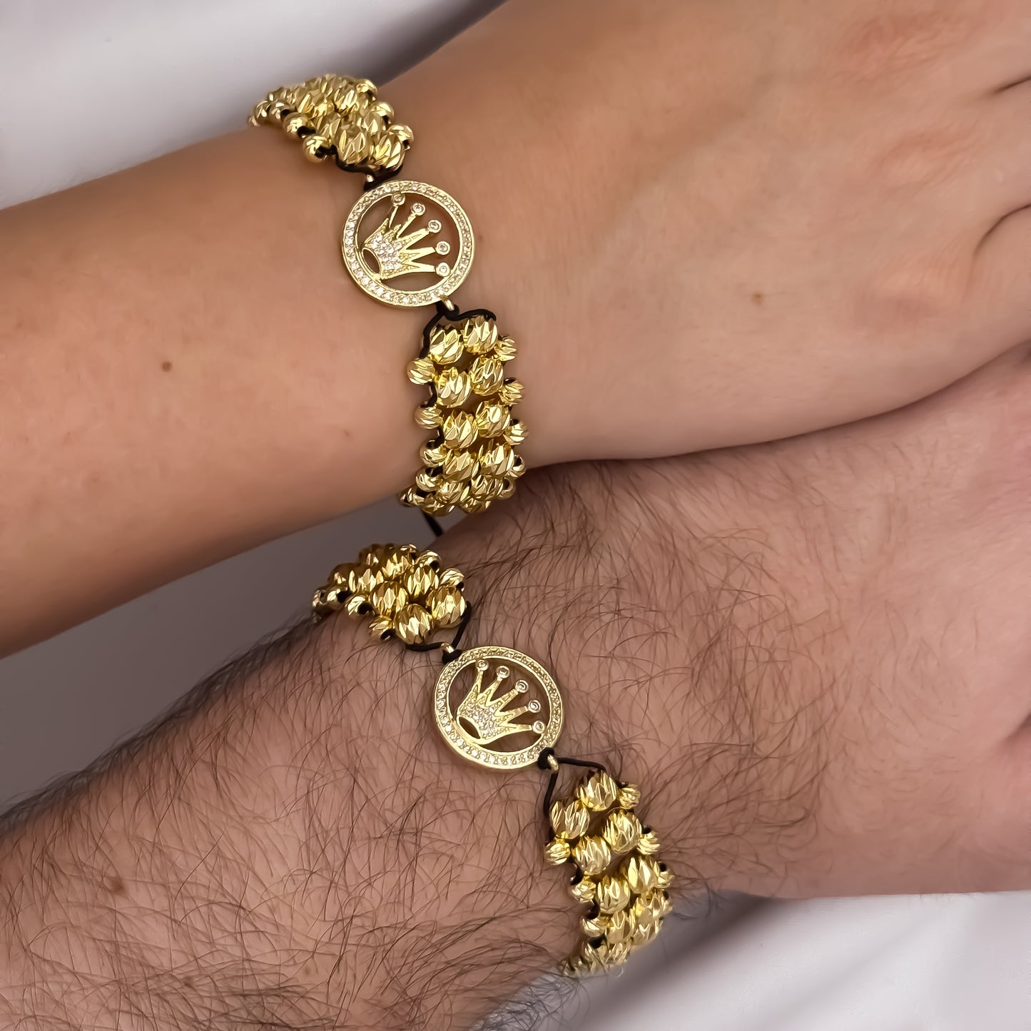 Promoción de 2 Pulseras para Parejas Doble Carril  en Balin Italiano de 6mm y 4mm con Corona Rolex Rey y Reina en Oro Laminado 18k